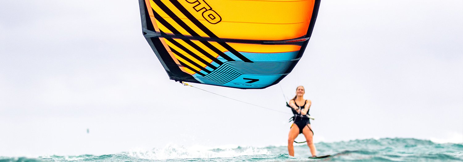 MOTO NAFUKOVACI KITE CABRINHA 2020 WINDSURFING KARLIN